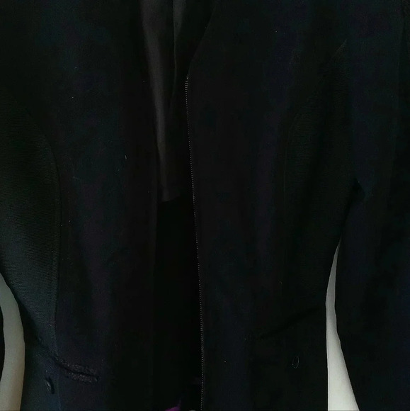 Chanel Property not for sale Croped Vest with zipper - Picture 2 of 11